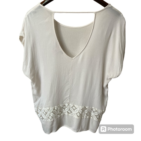 ⚡️ Lace Trim Keyhole Back Blouse Top ~ Size S ⚡️ - Picture 2 of 5